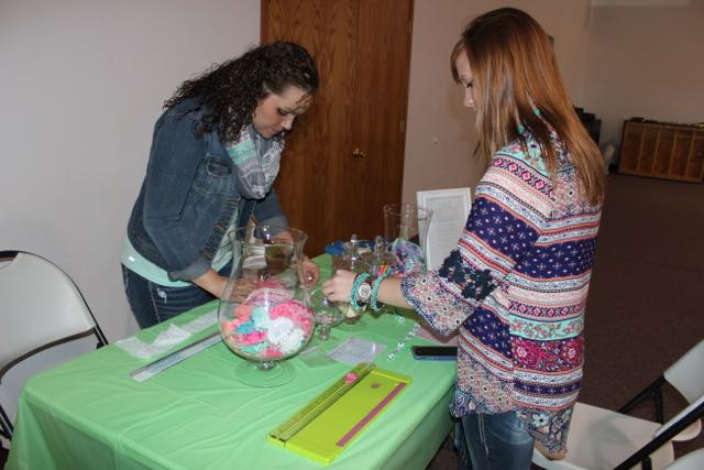 My cousins Melanie and Charly at the headband station.